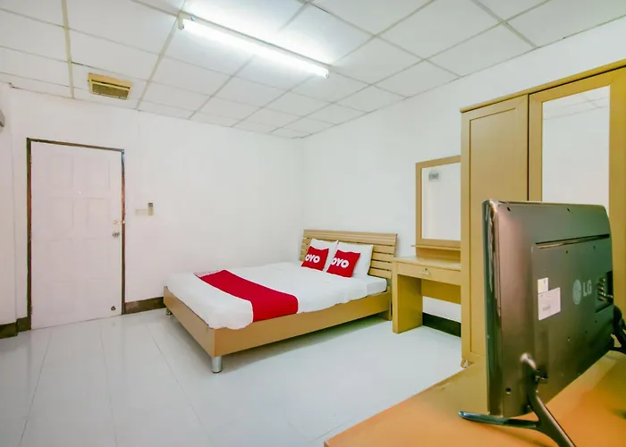 Oyo 525 Mrt Phetkasem 48 -1 Place Hotel 2*